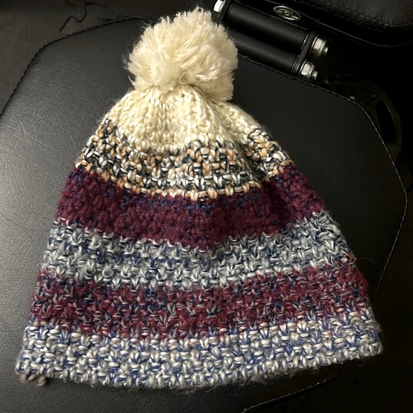 ROXY CROCHETED WINTER HAT - Picture 4 of 6